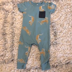 Tea Collection lion romper
